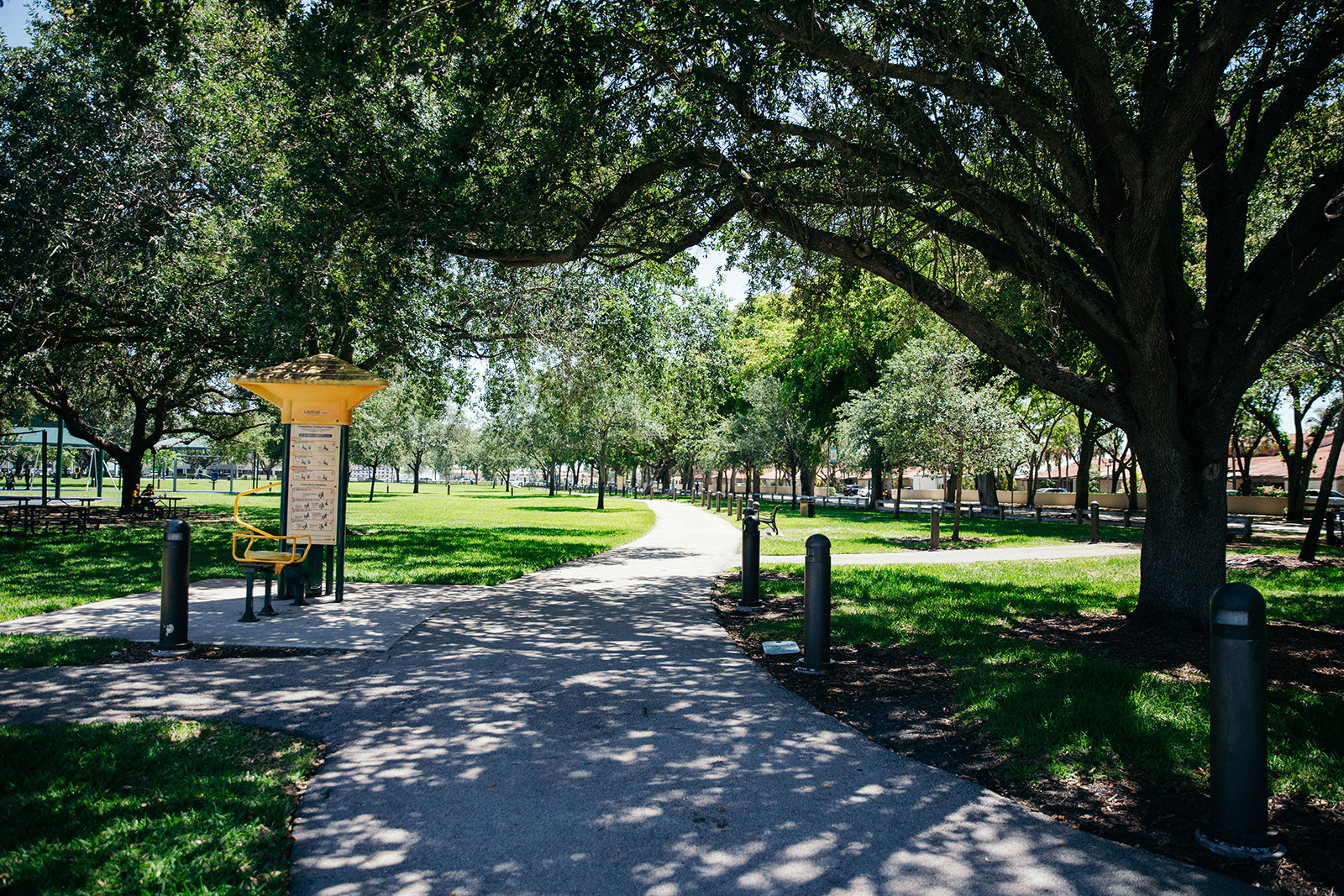 Veterans Park path